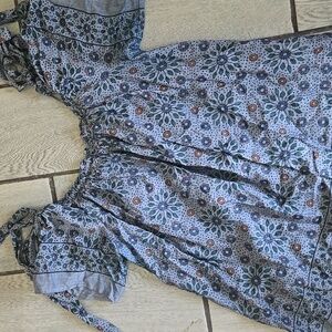 Boho Floral Peasant Blouse — Tie‎ Sleeve Detail Medium